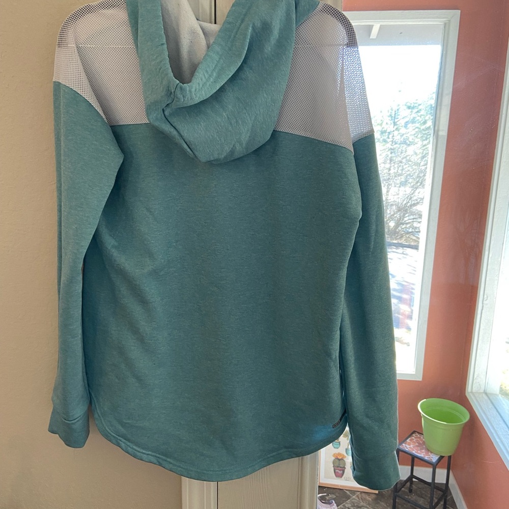 Hurley hoodie with mesh shoulders and thumb holders - Picture 2 of 5